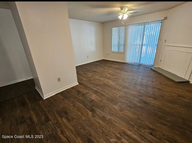Building Photo - 3545 Sable Palm Ln