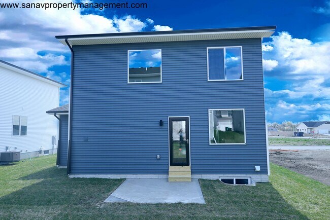 Foto del edificio - "Modern Elegance: A Must-See Two-Story Hom...
