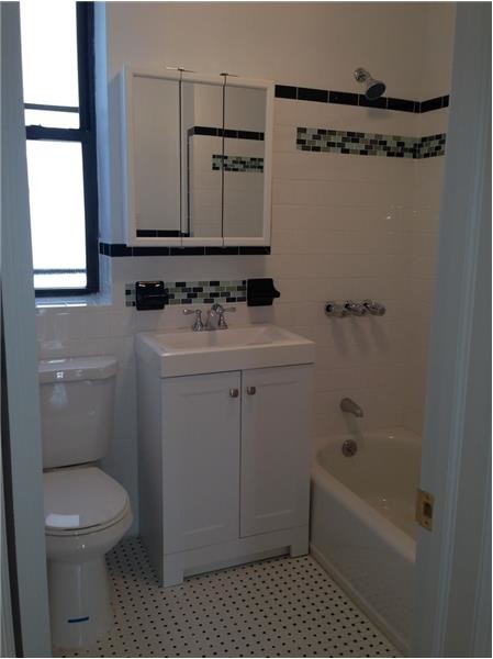 Foto del edificio - 8602 Park Ln S