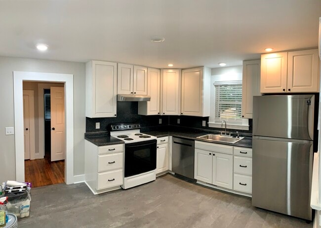 Foto del edificio - 2181 Old Durham Rd