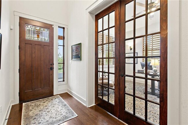 Foto del edificio - 2516 Tom Miller St