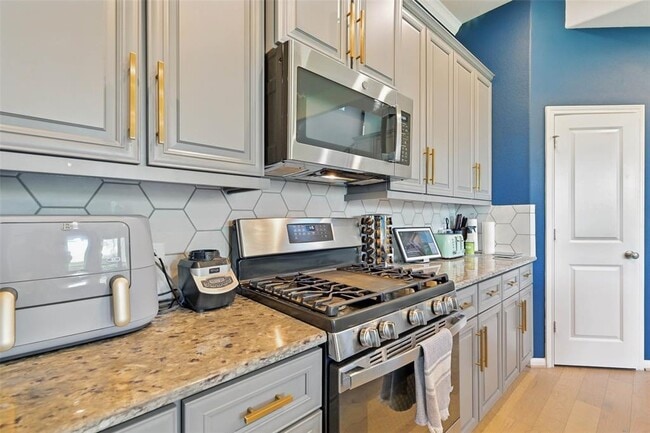 Building Photo - 13125 Sapphire Lake Ln