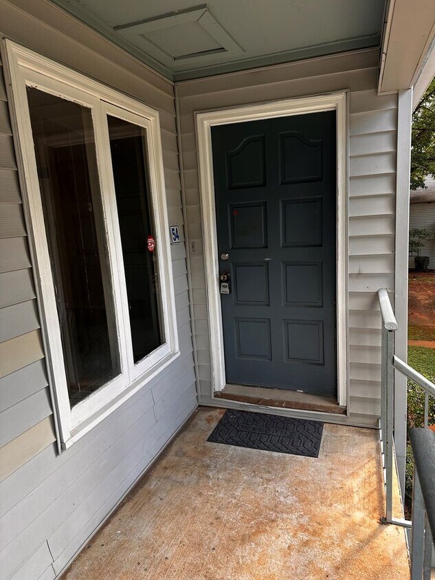 Building Photo - Renovated 1 bedroom 1 bath condo for rent ...