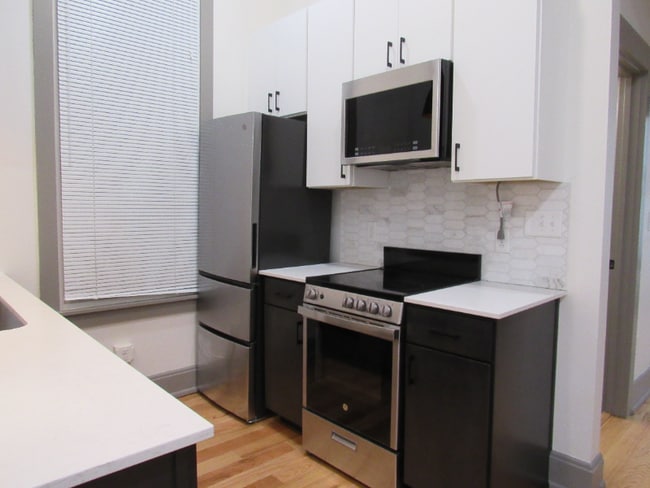 Photo - 1725 Elm St Apartment