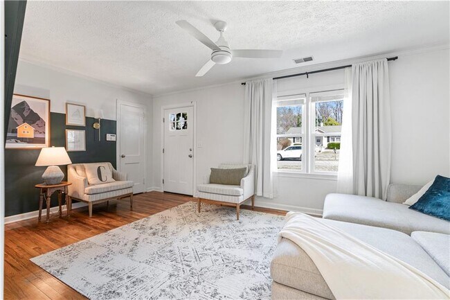 Foto del edificio - 1060 McLinden Ave SE