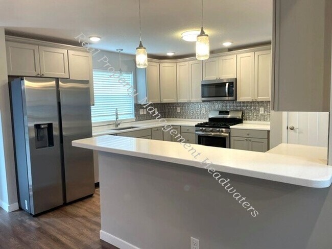 Building Photo - 3 Bedroom 2 Bath House For Rent