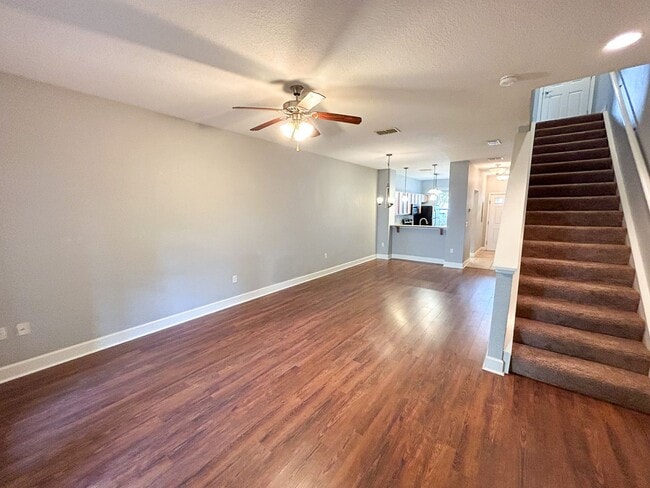 Building Photo - Grantwood #137 - Pet Friendly!