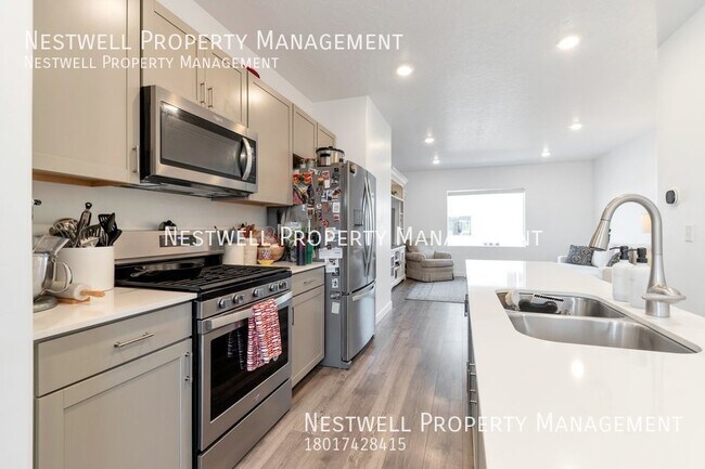 Foto del edificio - $250 OFF 1ST MONTH'S RENT Beautiful 3-bed ...