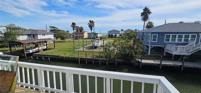 Building Photo - 1643 Railroad St