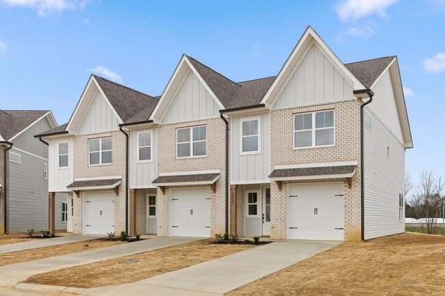 Building Photo - 8851 James Crk Dr