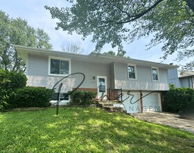 Building Photo - 2707 S Coachman Dr
