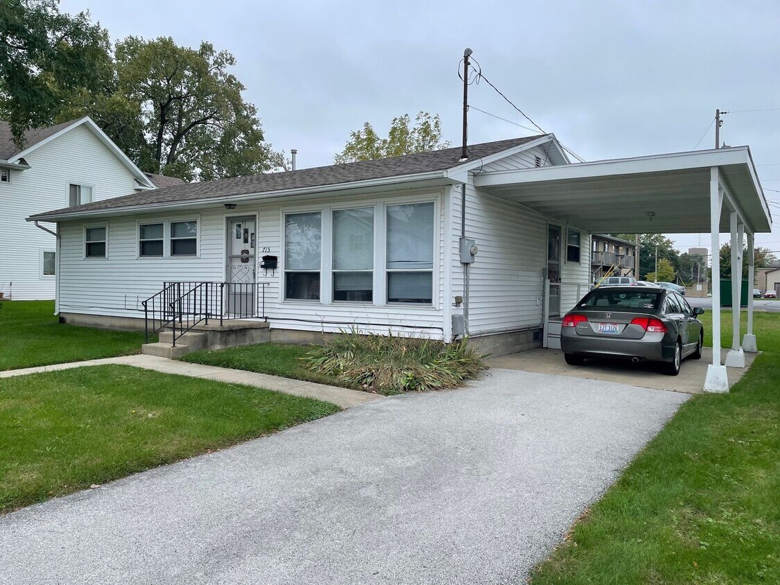 Primary Photo - Newlove House on 2nd - 3 bedrooms, 1 bathr...