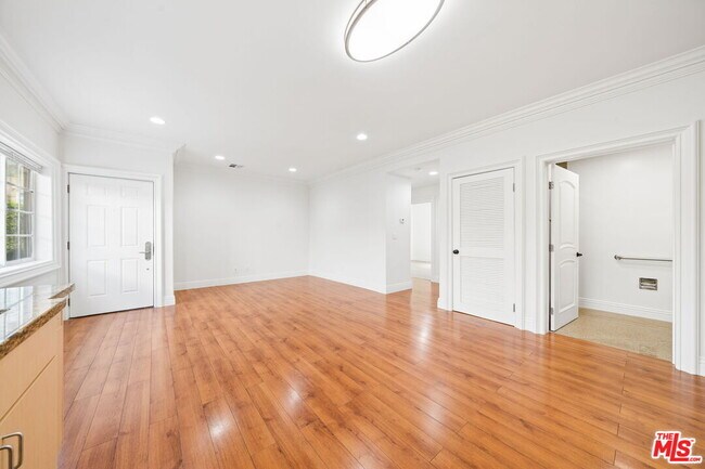 Foto del edificio - 14654 Gault St