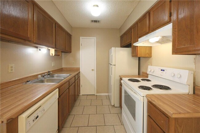 Foto del edificio - 9802 Brasher Dr