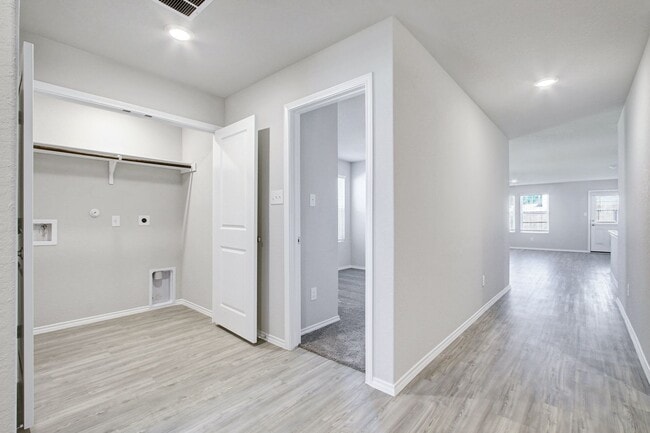 Building Photo - Stylish Corner Lot Home in Waterwheel with...