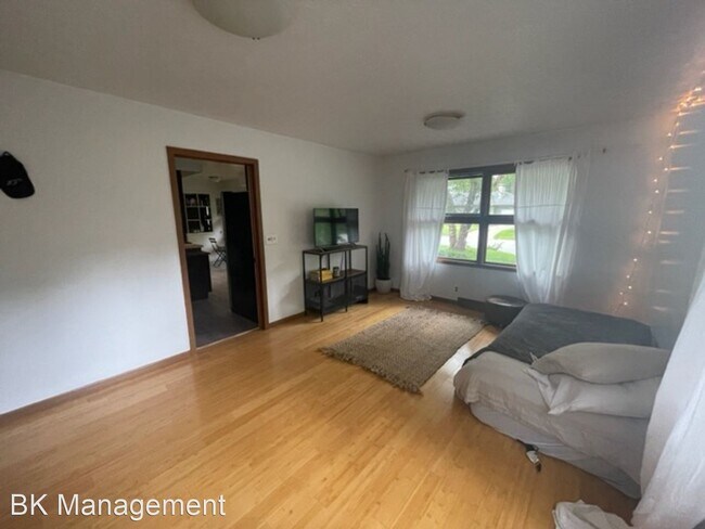 Foto del edificio - 4 br, 2 bath House - 1812 Sheridan Road