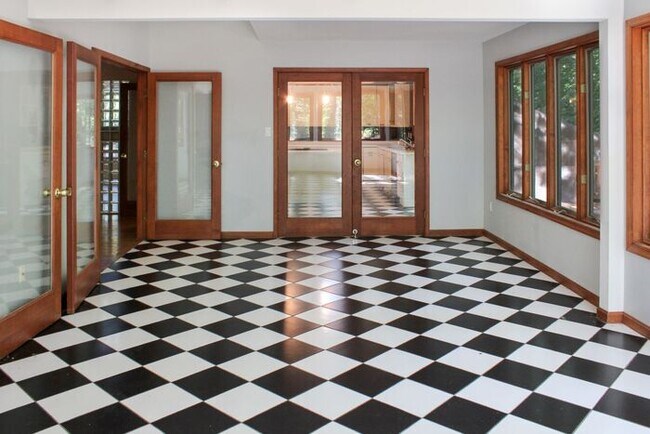 Building Photo - Contemporary Modern Charm Surrounded by wo...