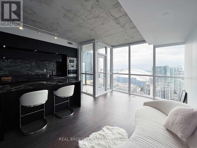 Building Photo - 88 Blue Jays Way