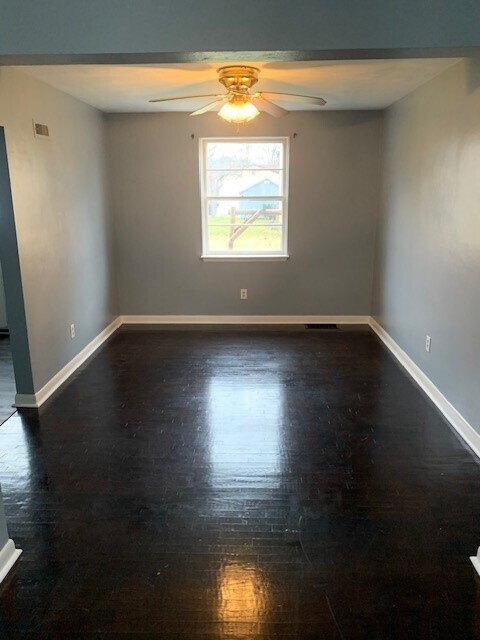 Primary Photo - 125 Schell Ave