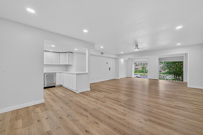 Building Photo - 12633 Memorial Dr