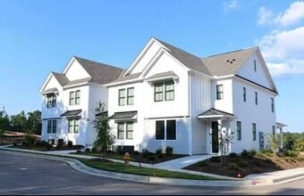 Building Photo - 276 Hydrangea Dr
