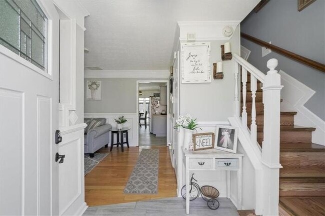 Building Photo - 4 bedroom house in Lawrenceville with cozy...