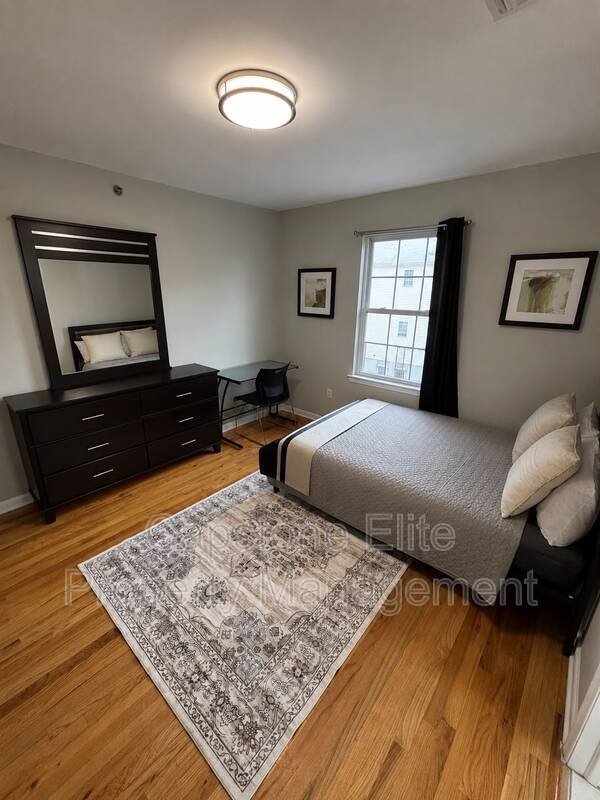 Foto del edificio - 161-163 Sussex Ave #3