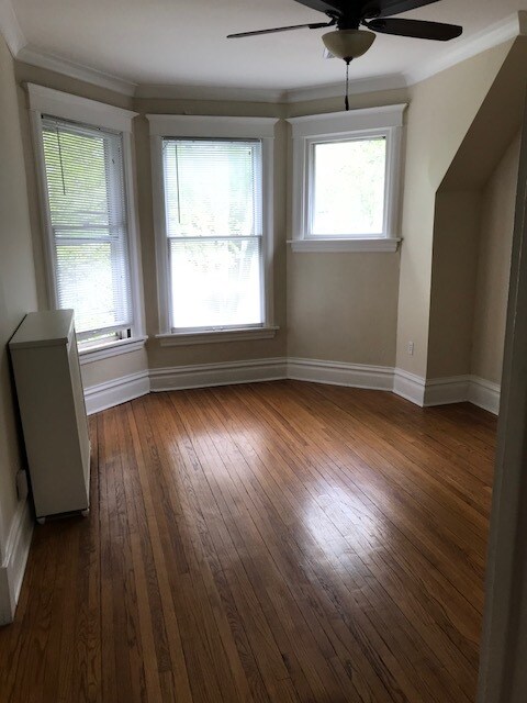 Foto del edificio - 5822 N Wayne Ave