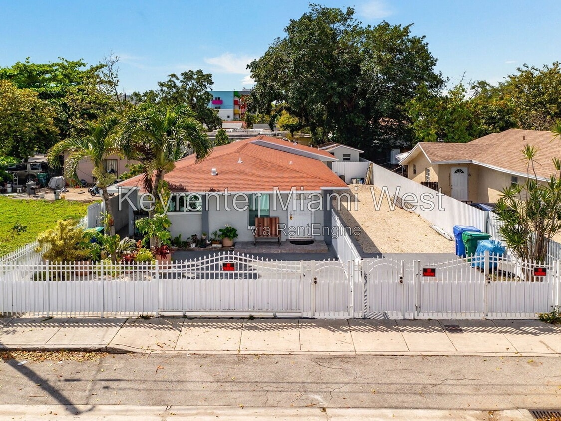 Photo - 1864 Northwest 27th Street