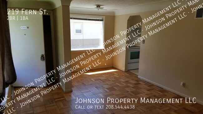 Foto del edificio - Check out this one of a kind Nampa home! F...