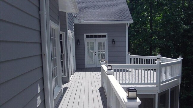 Foto del edificio - 1510 Maplewood Ct