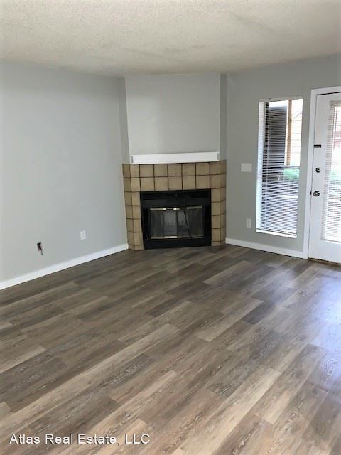 Building Photo - 1919 Henderson Ave