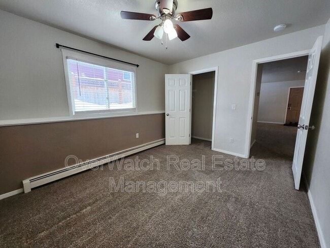 Foto del edificio - 825 N Park St