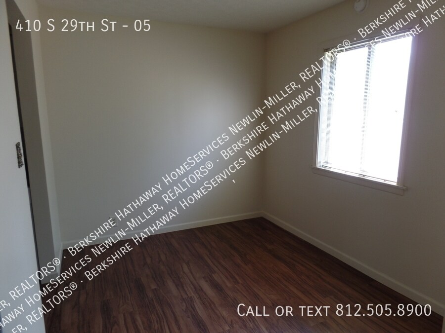 Foto del edificio - Meadow Green Apartments Across From Baesle...