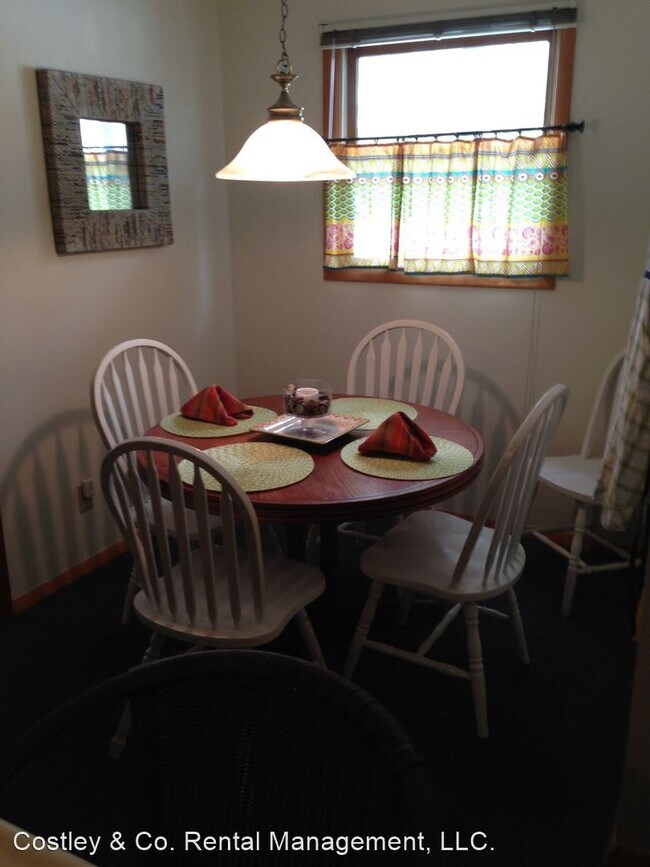 Foto del edificio - 2 br, 1 bath House - 529  E SMITH AVE