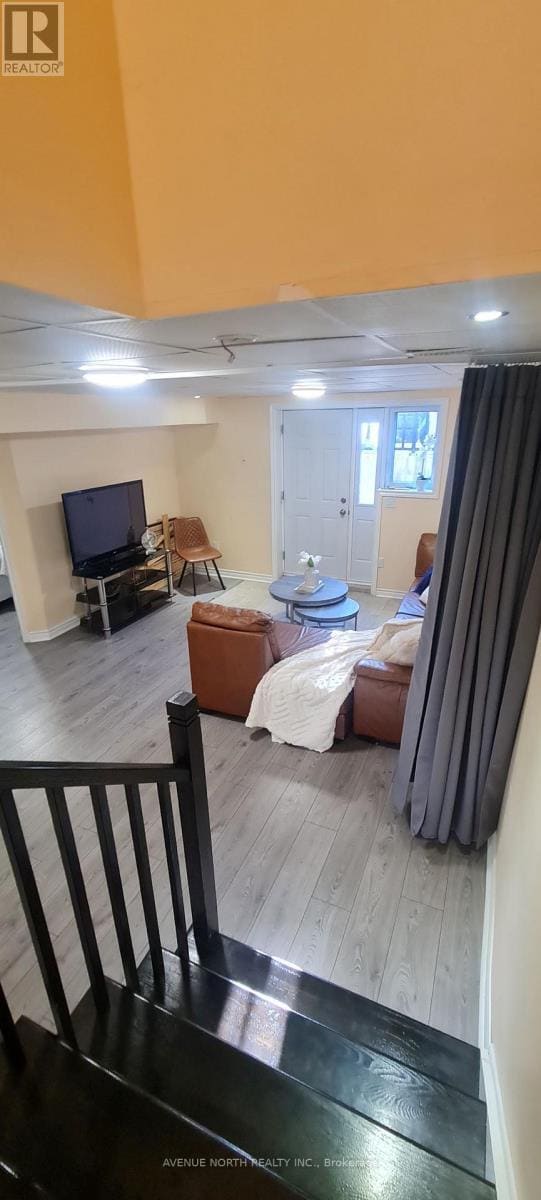 Building Photo - 339 Sugar Pine Cres