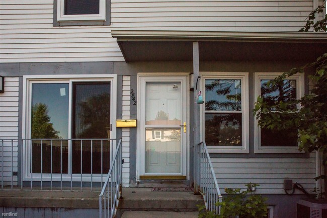 Building Photo - 2842 Roundtree Blvd