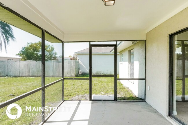 Foto del edificio - 1135 Doncaster Ct