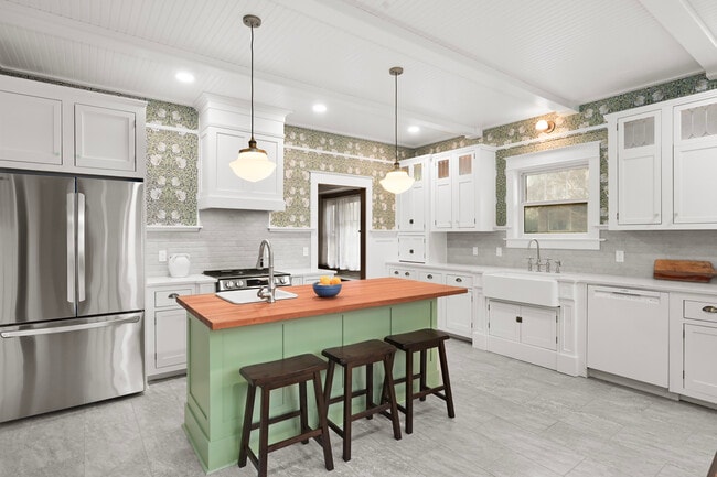 Foto del edificio - 320 E 8th St