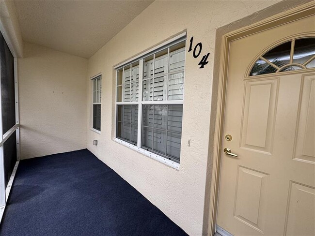 Building Photo - 600 Mirabella Cir
