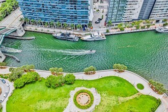 Building Photo - 475 Brickell Ave