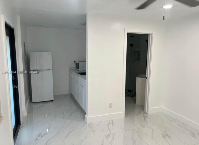 Foto del edificio - 6825 SW 154th Ct