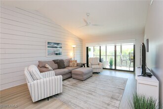 Building Photo - 5733 Deauville Cir