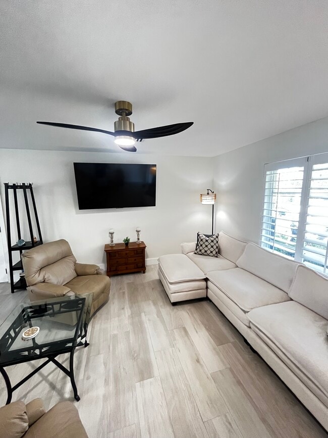 Building Photo - 27251 Patrick St