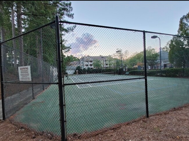 Foto del edificio - 518 Sandringham Dr