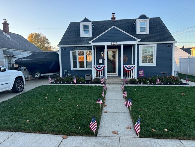 Foto del edificio - 8209 Dundalk Ave