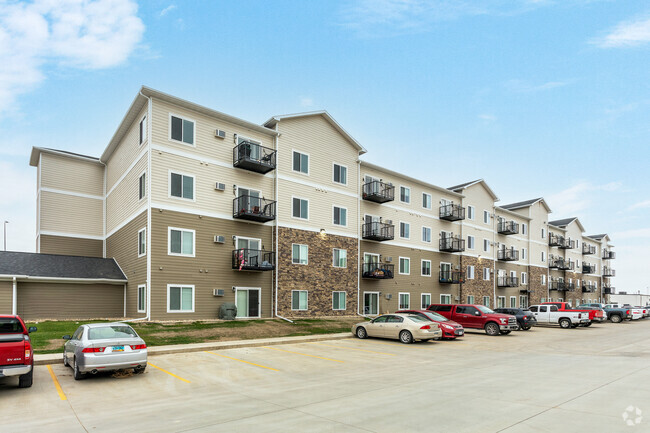 Building Photo - The Plains Apartments