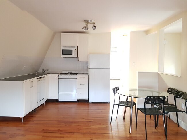 Building Photo - 63 Clifton Pl