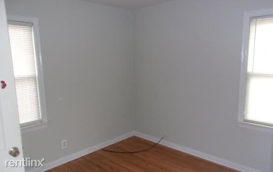 Building Photo - 2 br, 1 bath House - 950 Detroit Ave