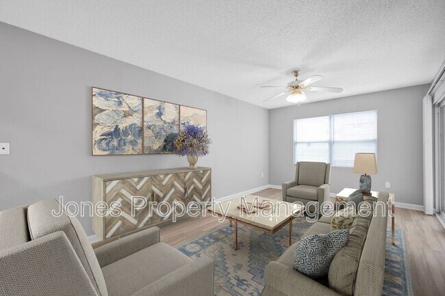 Foto del edificio - 307 Country Club Dr NE